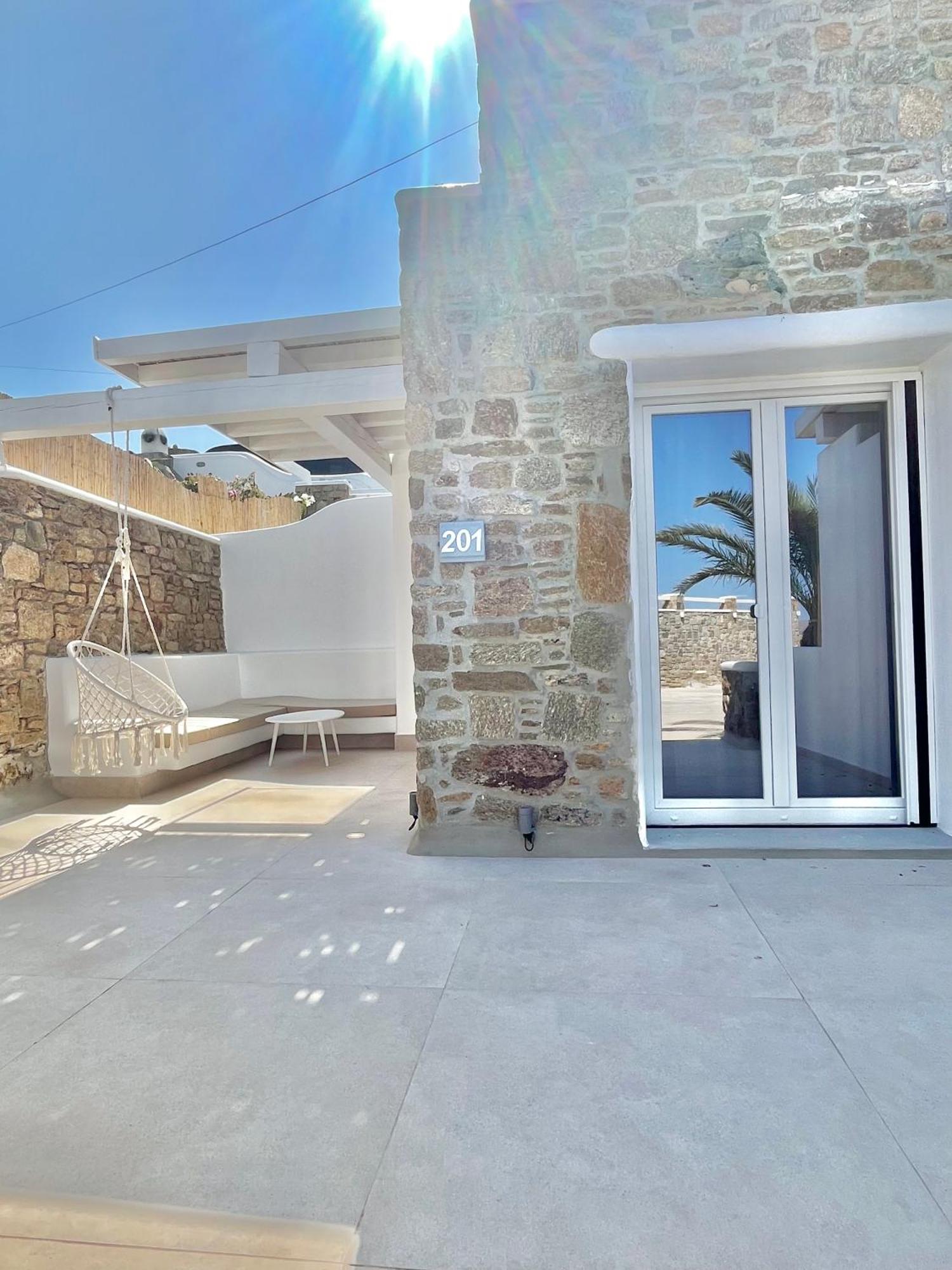 Crystal Suites Mykonos Town Bagian luar foto